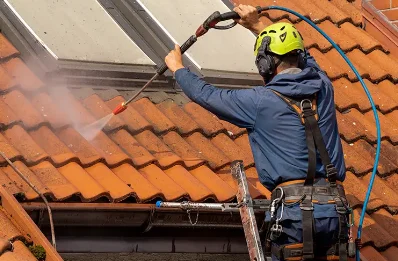 Démoussage et hydrofuge de toiture à Guevenatten